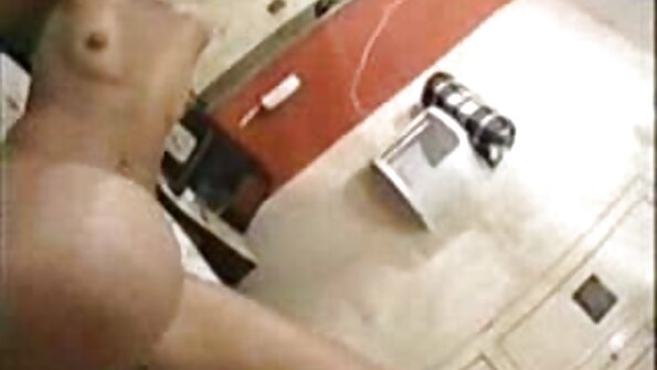 Naoljen seks na veliko noč s kurbasto porno babo Marsha May