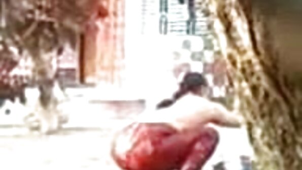 Porno igralec z debelim kljunačem pojebe čudovito joga rjavolasko kurba